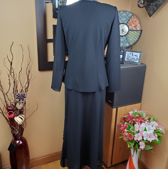 BLACK SHEER & SATIN BEADED MAXI SKIRT & TOP SET! - Picture 3 of 14